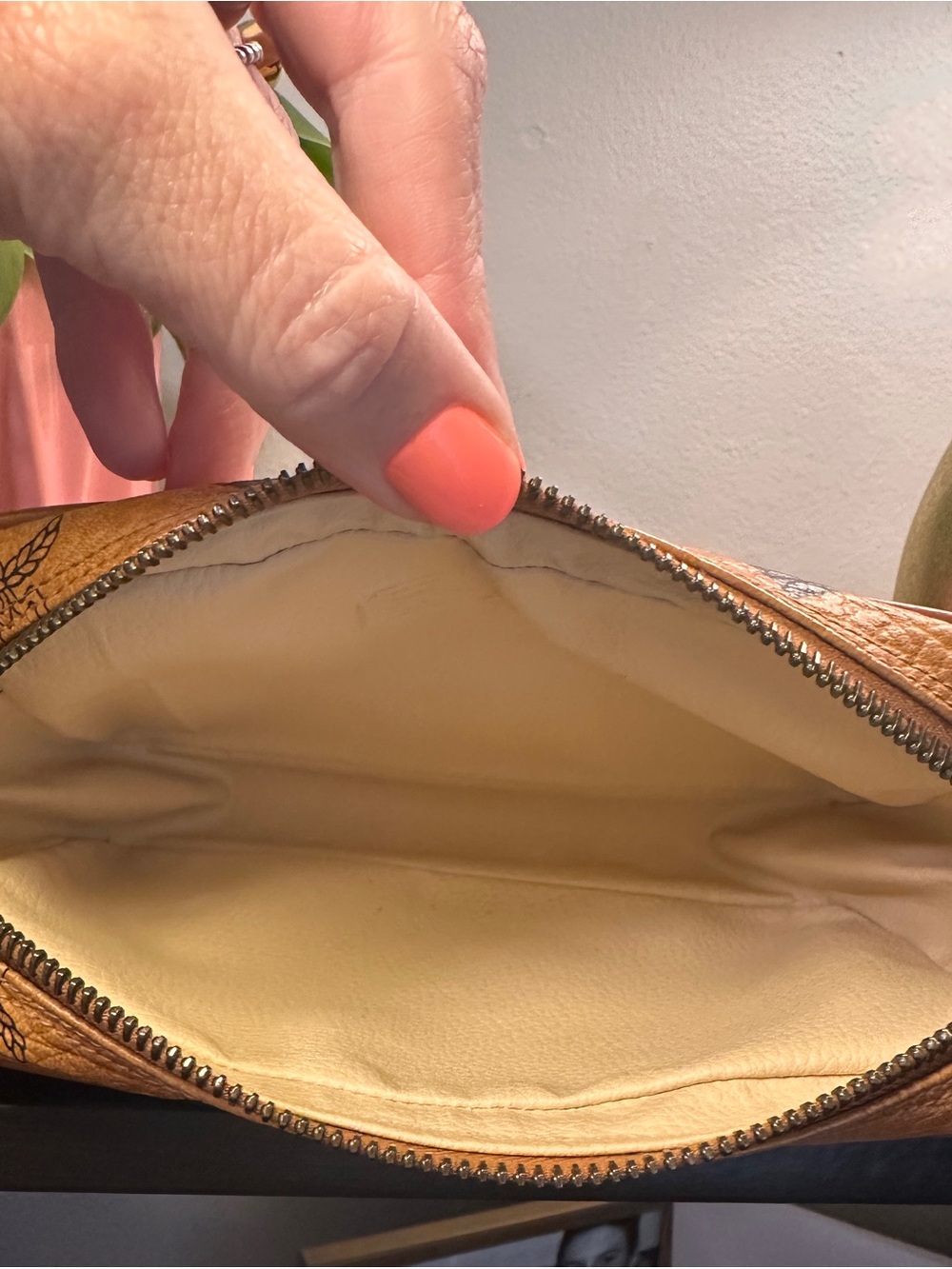 MCM Cognac Visetos Logo Leather Pouch - Picture 4 of 12